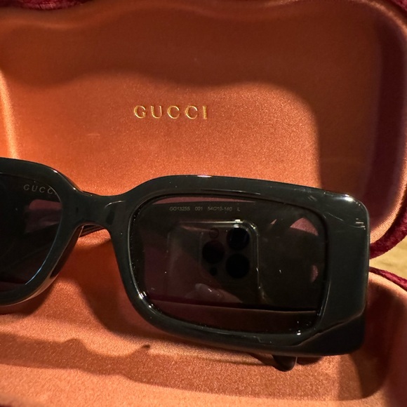 Gucci Rectangular-frame sunglasses - Picture 8 of 8